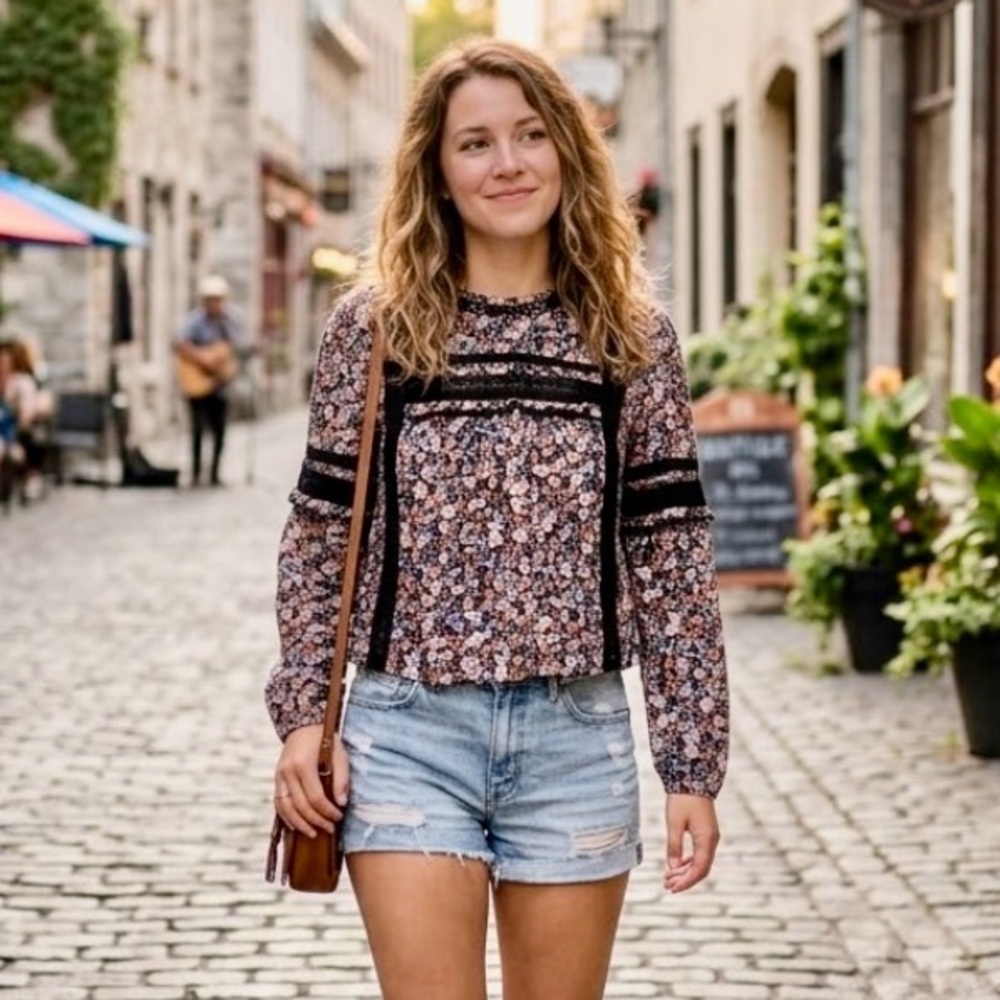 American Eagle Outfitters Black Floral Lace Blouse